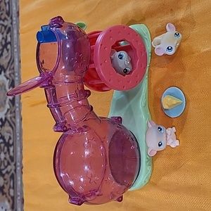LITTLEST PET SHOP Merry Mice Playset